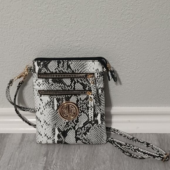 Set of Two SOLENE Bags, Snakeskin Print Wallet, NWT PAPARAZZI Bracelet - Picture 2 of 8